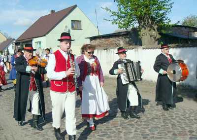 procesja ruszyła...