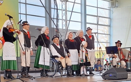 RUTKA z kapelą