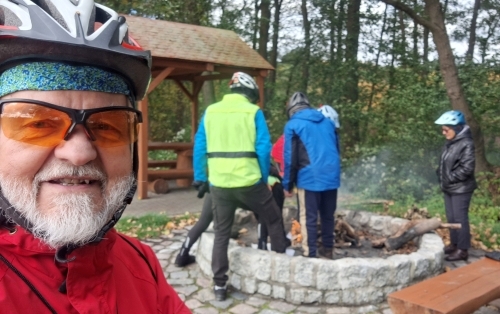 w miejscu ogniska... przy jeziorze w Nowogardzie.